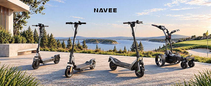 Navee elsparkesykler og elektrisk golftralle på terrasse med utsikt over vann og golfbane